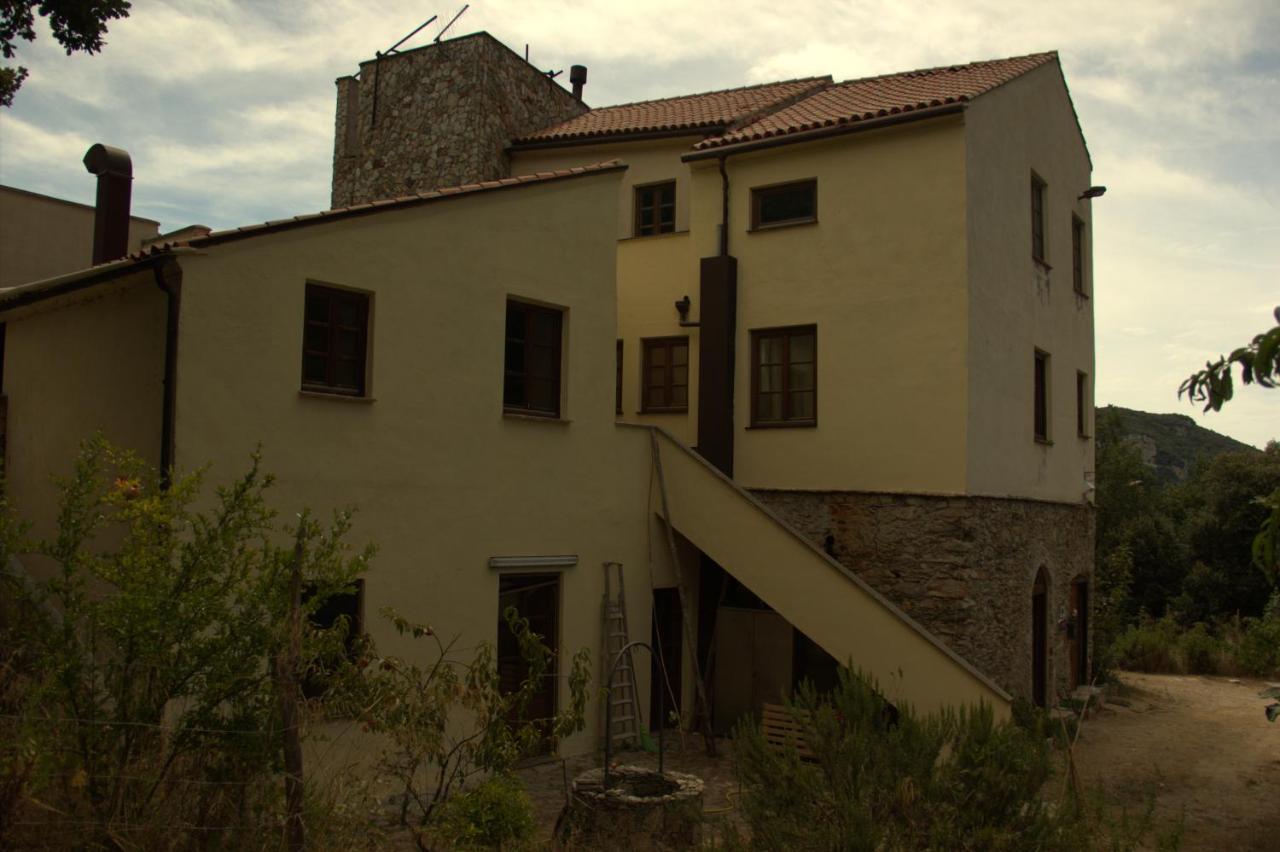 Le Petit Chateau Vezzi Portio Buitenkant foto