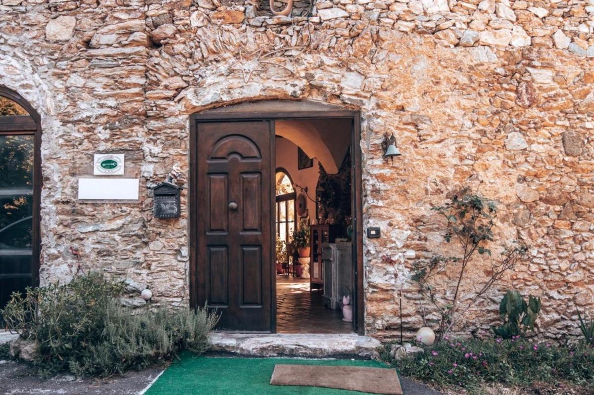 Le Petit Chateau Vezzi Portio Buitenkant foto